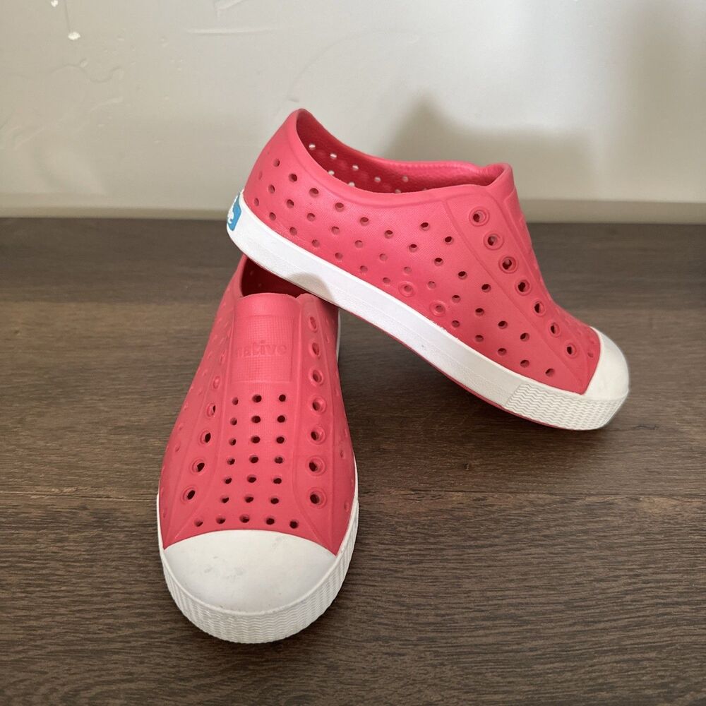 Native Kids Size C12 Pink Shoes